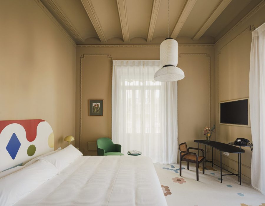 01-HOTEL-JH